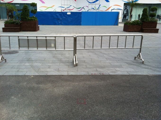 Hot Dipped Galvanized Crowd Control Barriers Smart Design, Crowd Control Barricade 5