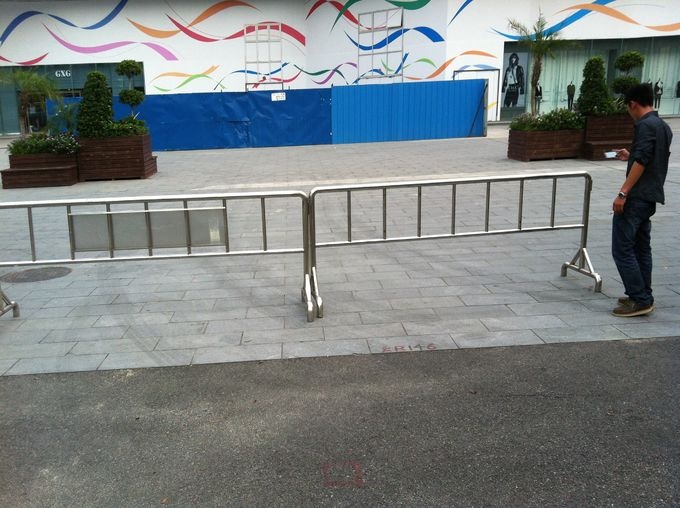 Hot Dipped Galvanized Crowd Control Barriers Smart Design, Crowd Control Barricade 4