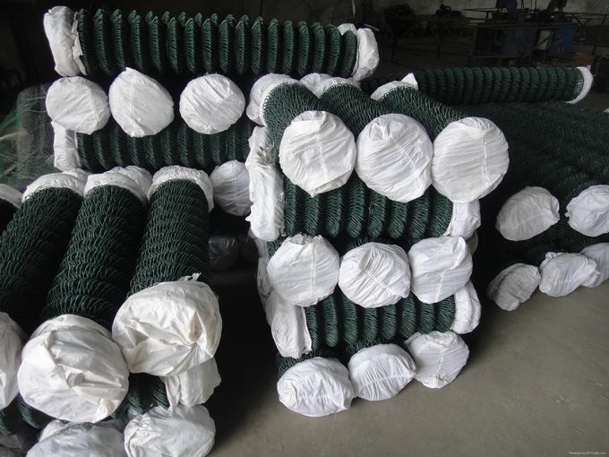 2.5mm/1.5mm 50X50mm PVC Coated Chain Link Fence Wire Mesh Fence 0