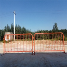 crowd control barriers manufacturer