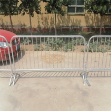 crowd control barriers rental